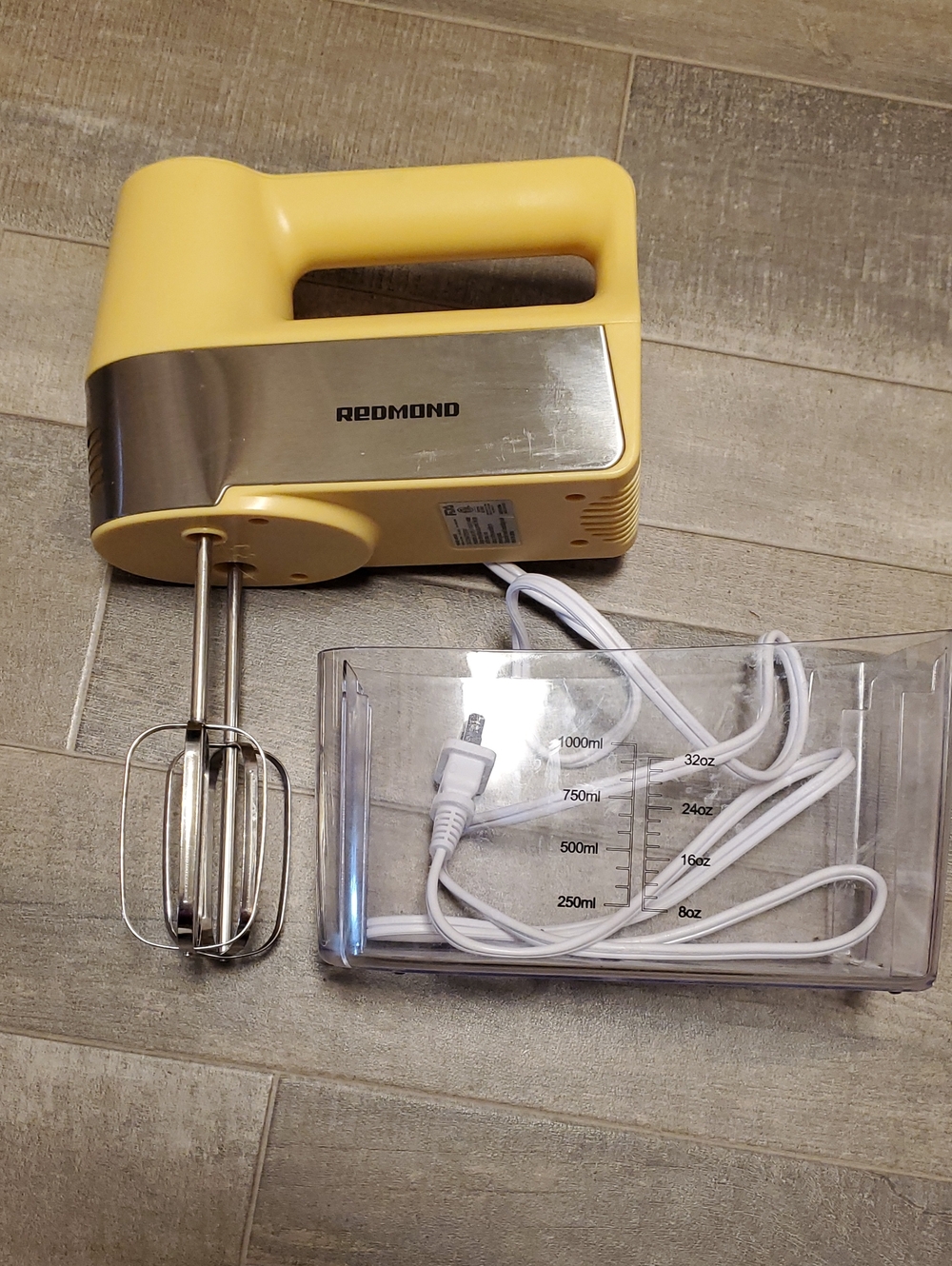 Vintage REDMOND Electric Hand Mixer with Storage EUC